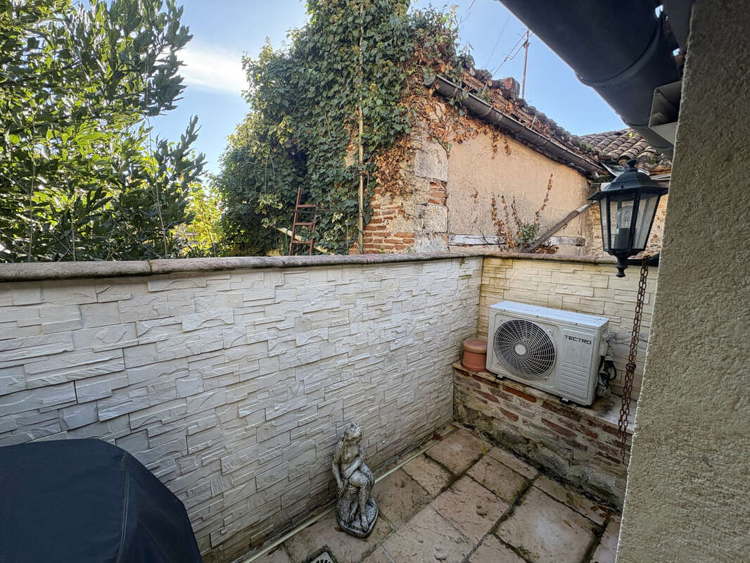 Maison à PUY-L'EVEQUE