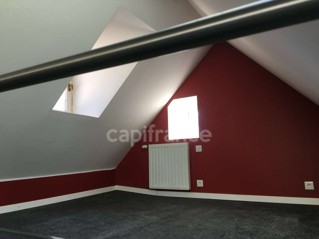 Maison en pierre avec plus d’un hectare de terrain – Berrien - photo 7