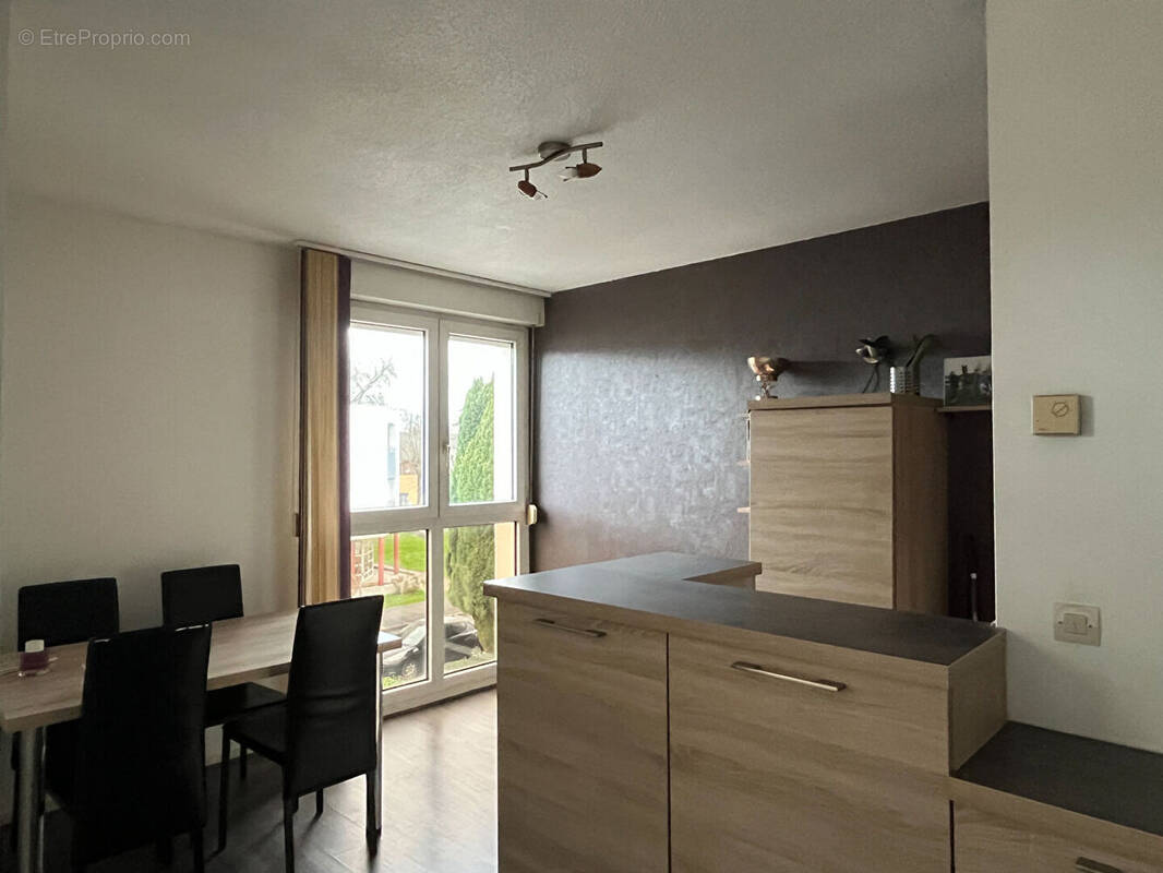 Appartement à LONS