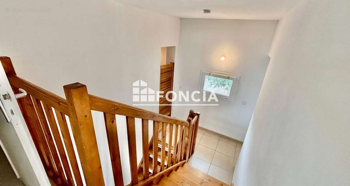 Maison à COURNONSEC