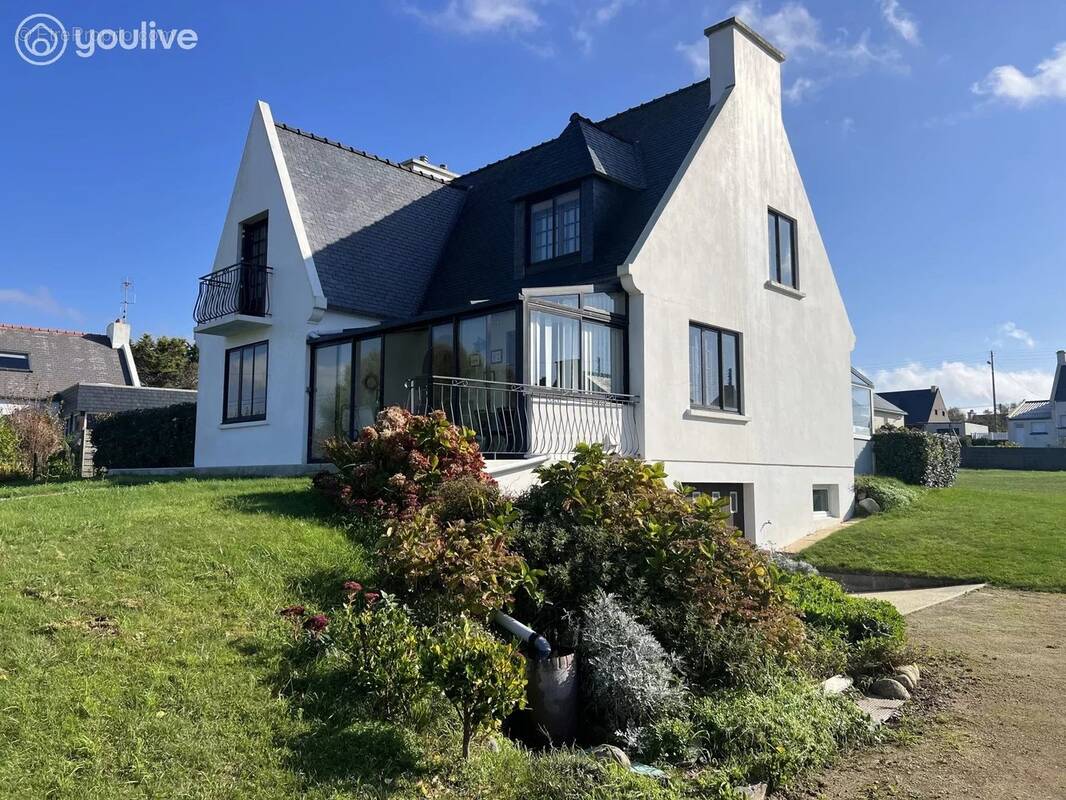 Maison à LAMPAUL-PLOUARZEL