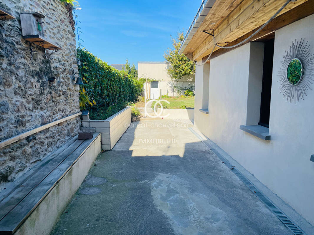 Maison à LE TOUR-DU-PARC