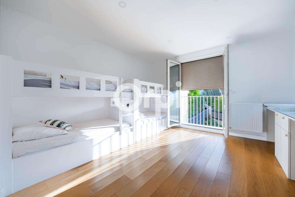 Maison à L&#039;HAY-LES-ROSES