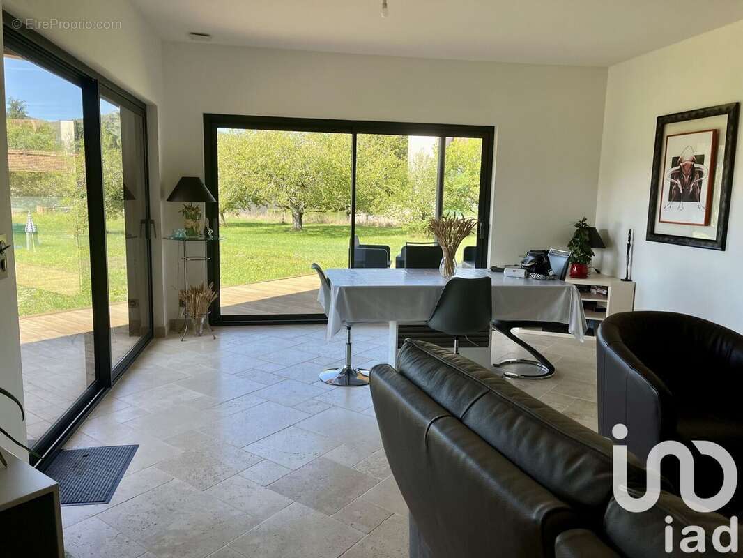 Photo 8 - Maison à TOUR-DE-FAURE