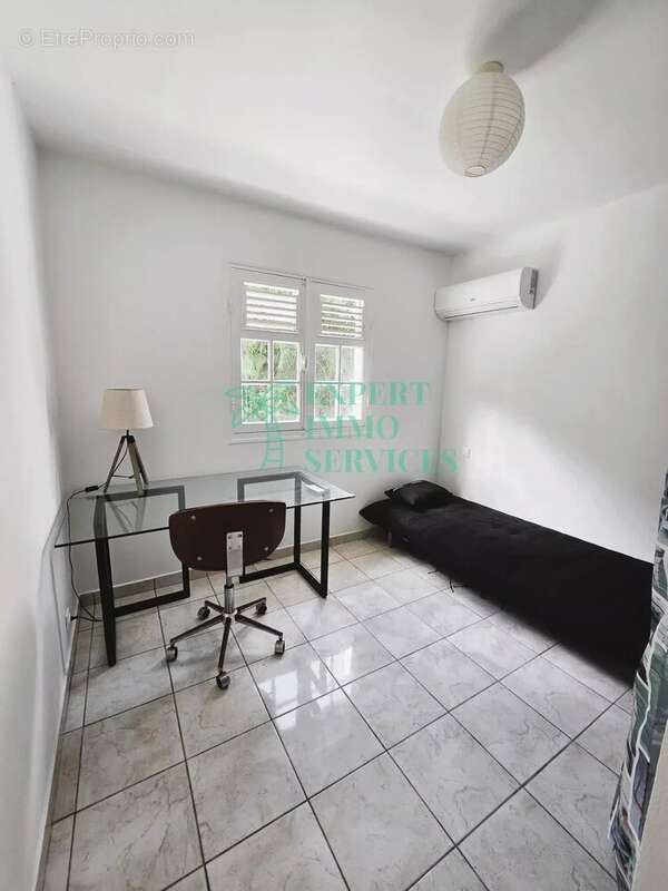 Maison à CAPESTERRE-DE-MARIE-GALANTE