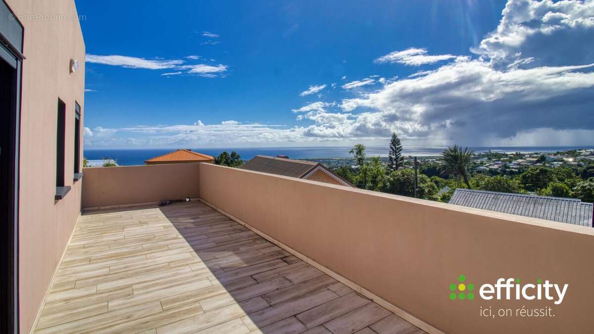 Maison à SAINT-DENIS