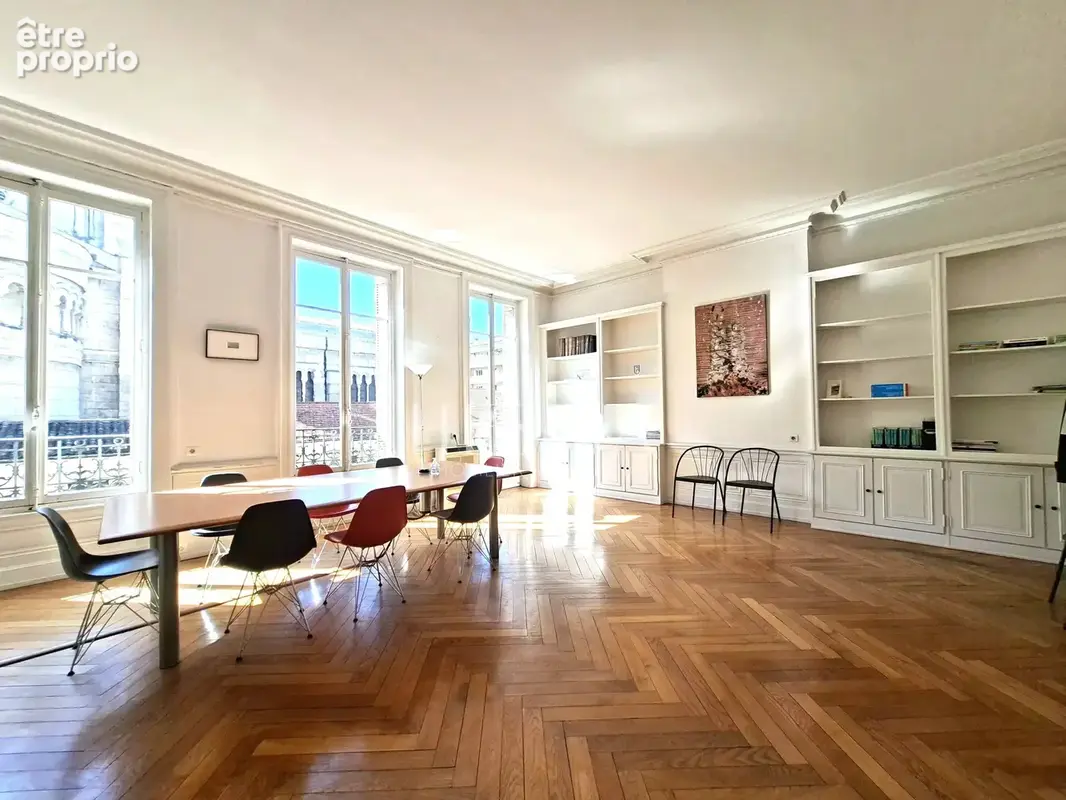 Vente T8 - Préfecture - 243 m² avec possibilité de division - photo 2