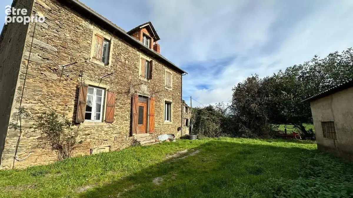 Ancien corps de ferme en pierre avec immense potentiel  - photo 8