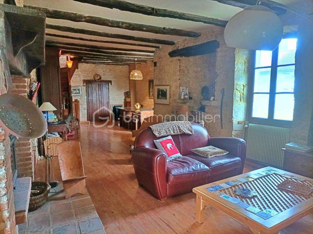 Ensemble immobilier en pierre avec piscine – au cœur du Lot - photo 3