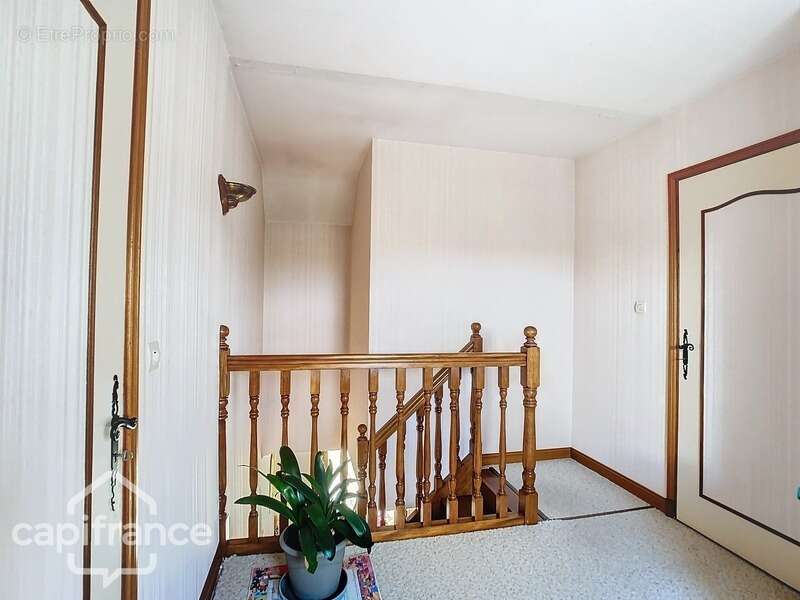 Maison à SAINT-VARENT