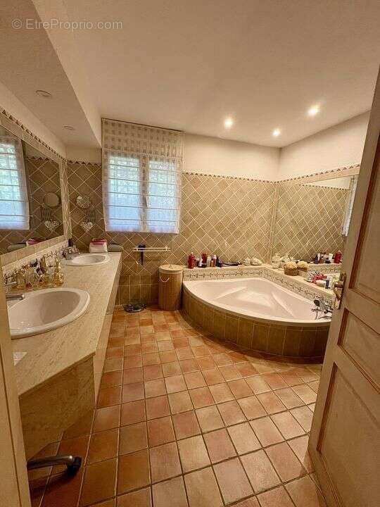 Maison à ROCHEFORT-DU-GARD