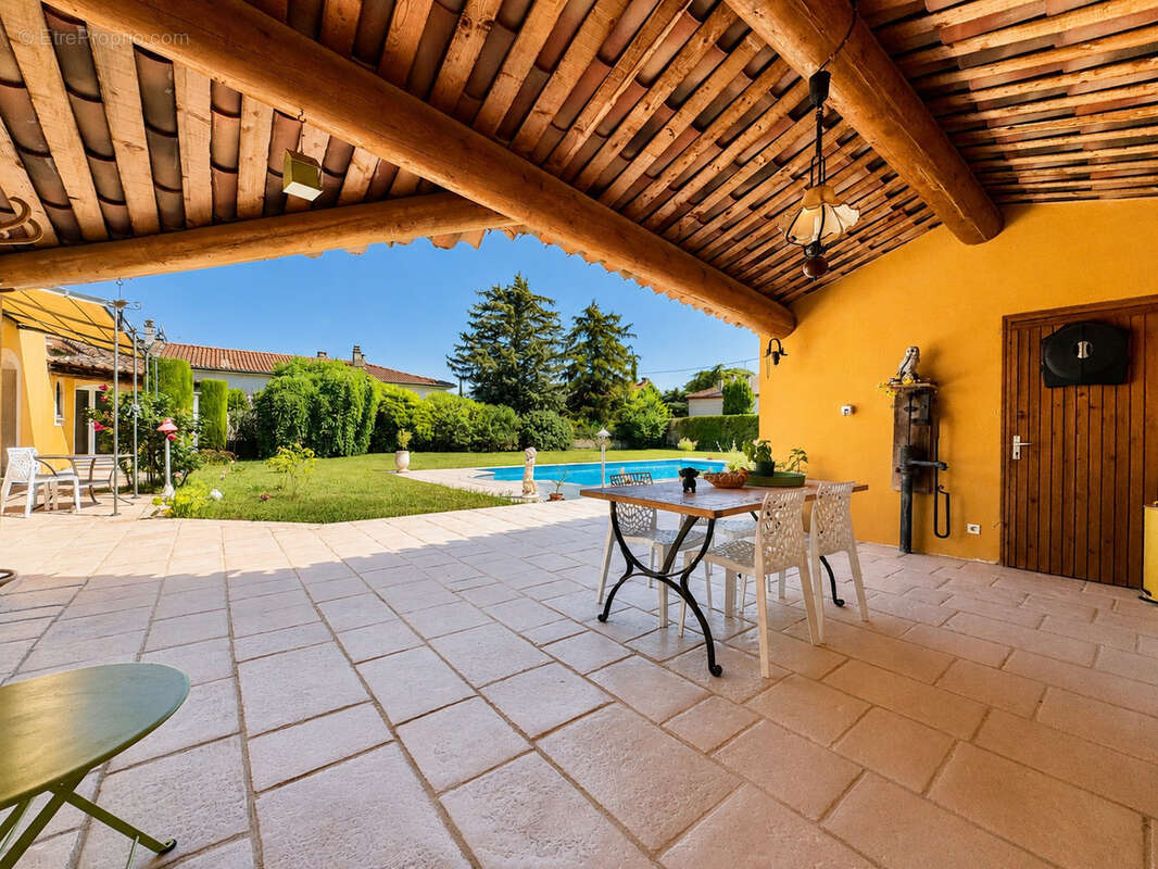 Valreas centre - villa - quartier calme - photo 5