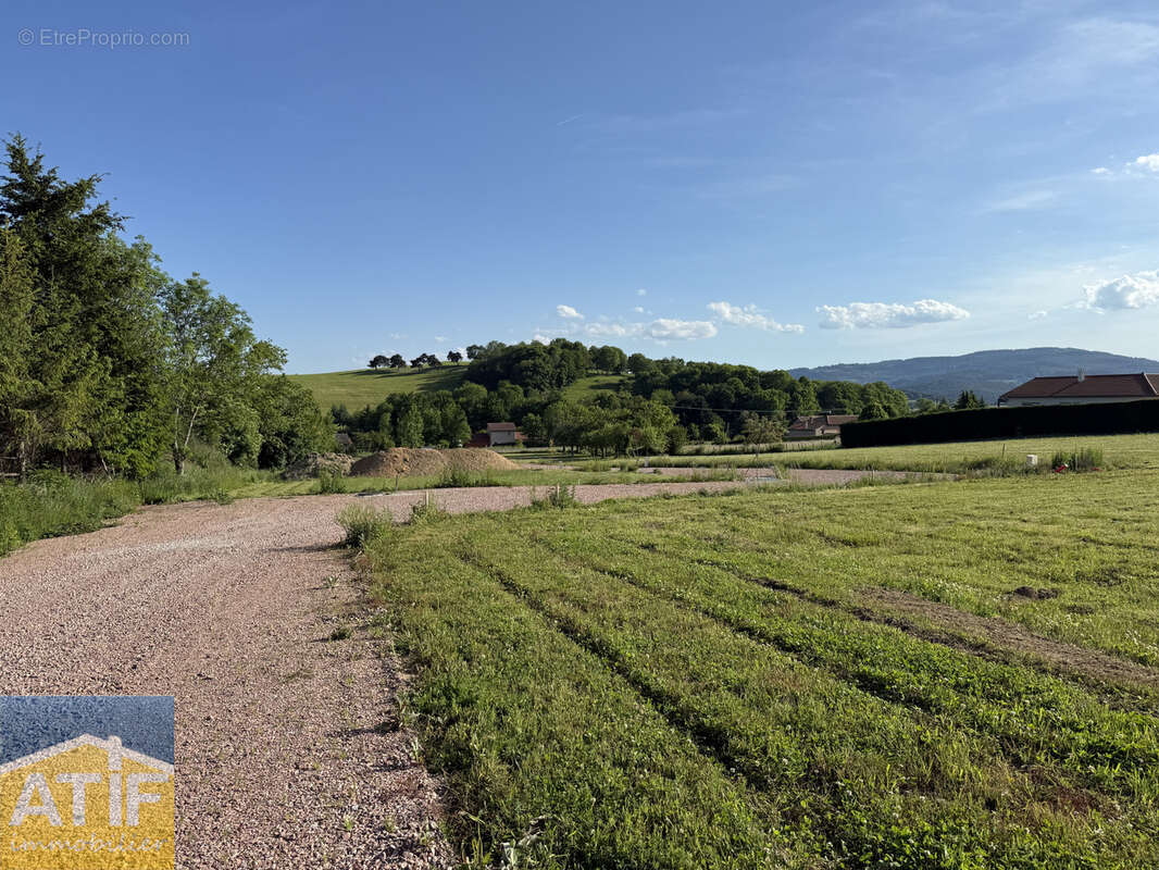 Terrain à CREMEAUX