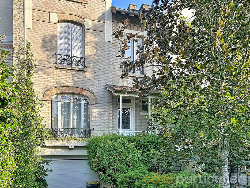 Maison à SAINT-MAUR-DES-FOSSES