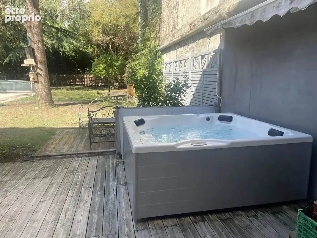 GRANDE MAISON proche centre ville avec PISCINE. - photo 14