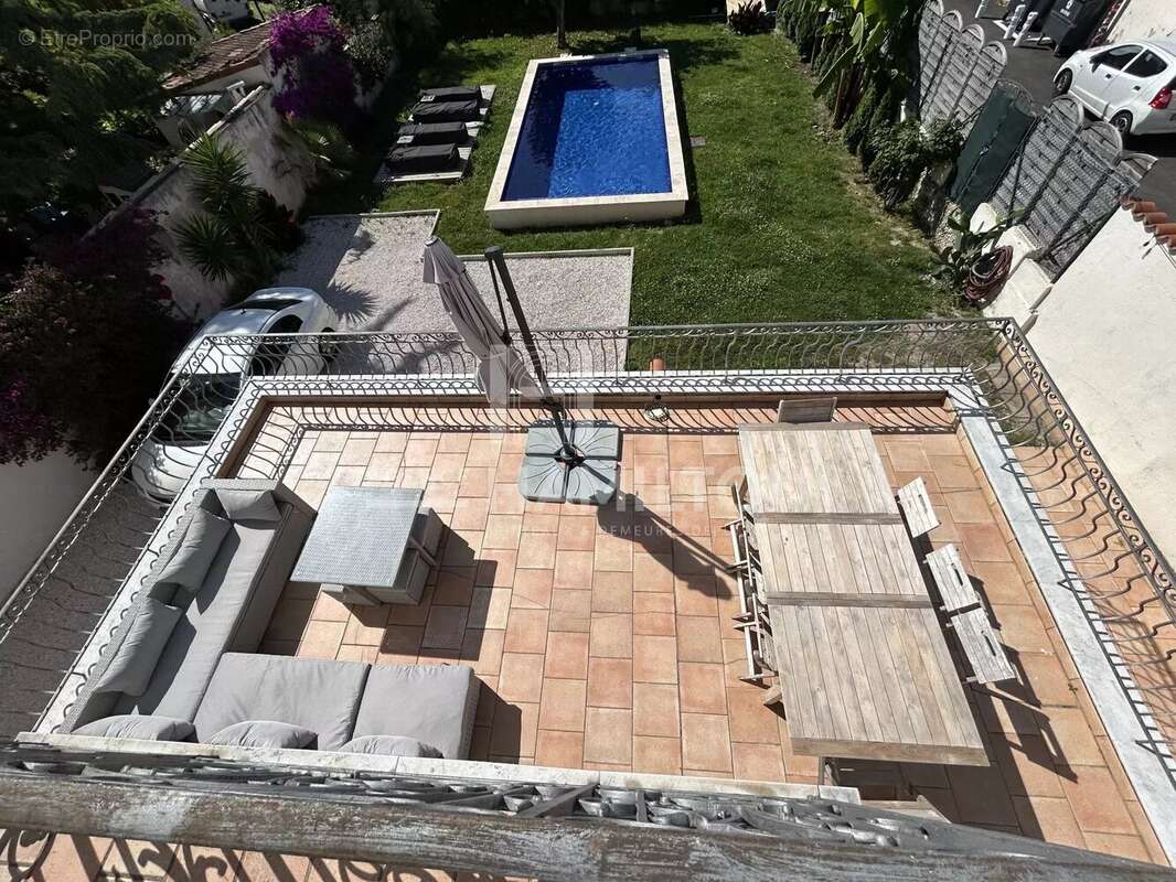 Maison à VALLAURIS