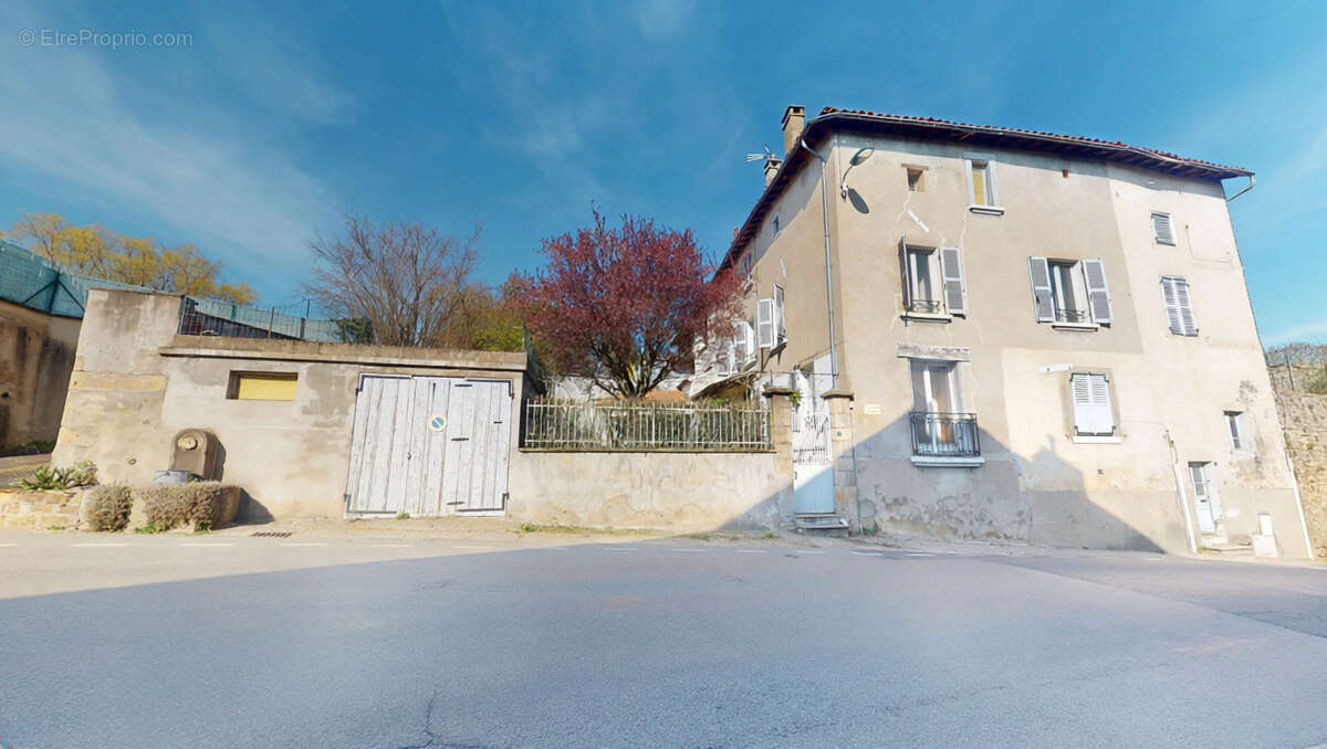 Maison à SAUXILLANGES