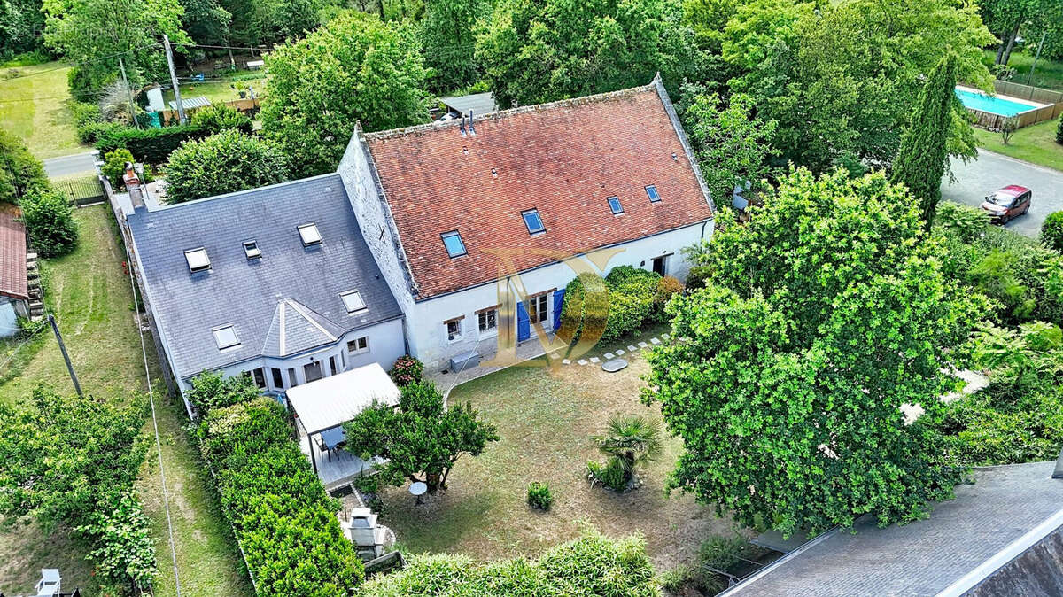 Maison 354 m² à Saint-Georges-Sur-Cher  - photo 6