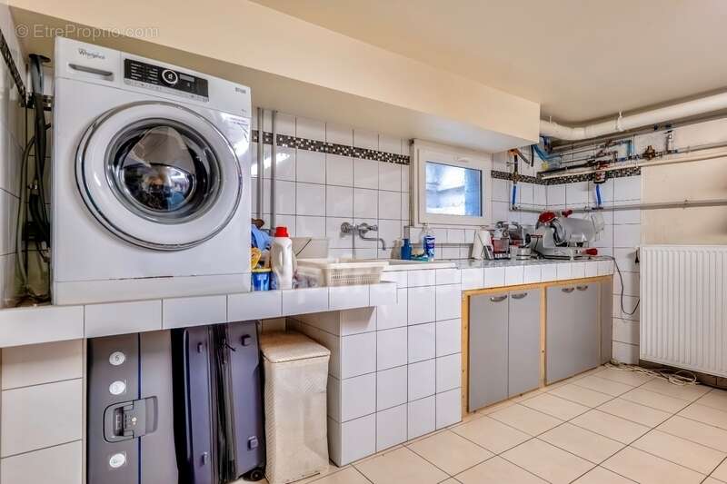 Maison à vendre P8 FONTENAY SOUS BOIS (94) au cœur des Rigollots, en limite de VINCENNES, 215 m² avec jardin arboré, terrasse et - photo 28