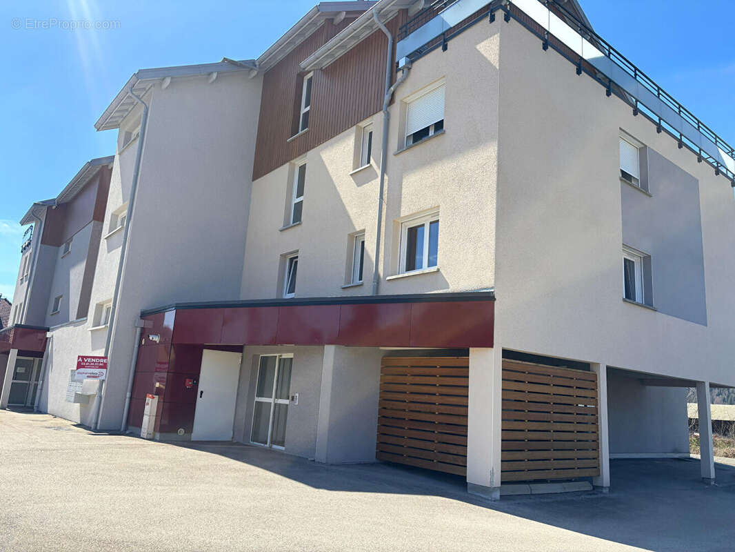 Appartement à LABERGEMENT-SAINTE-MARIE