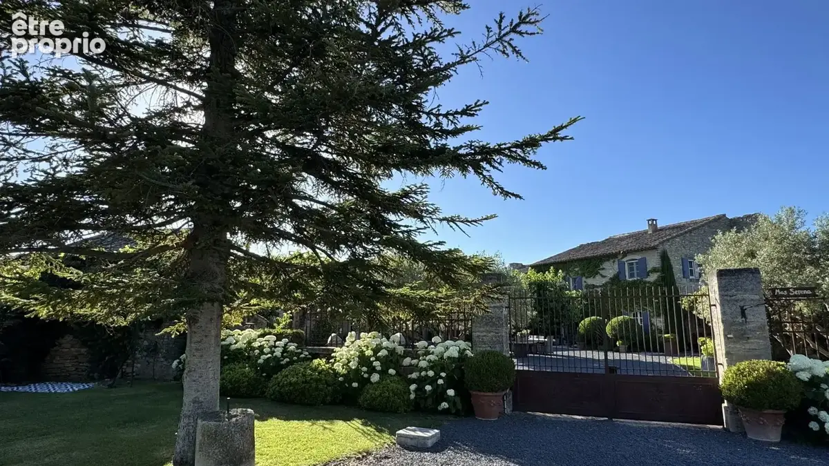 Maison 380 m² à Menerbes  - photo 3