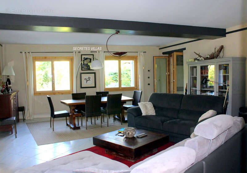 Maison à FARGUES-SAINT-HILAIRE