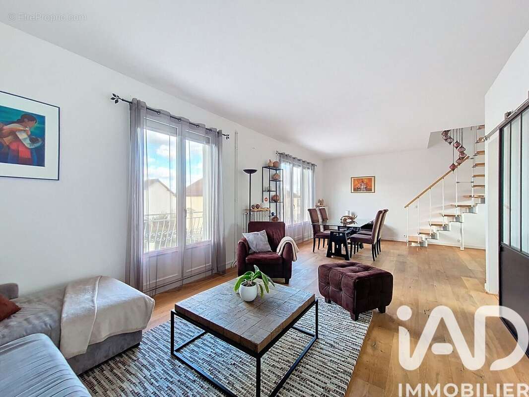 Photo 2 - Maison à LES CLAYES-SOUS-BOIS