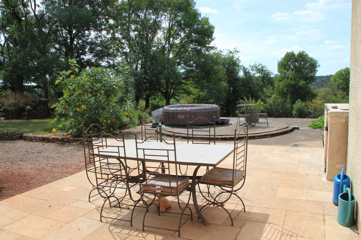 Maison à COURCELLES-FREMOY