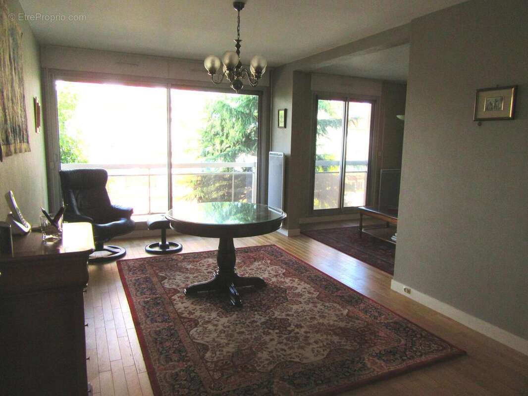 Appartement à BOIS-COLOMBES