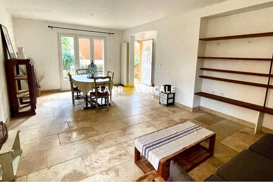 Maison à LA DESTROUSSE