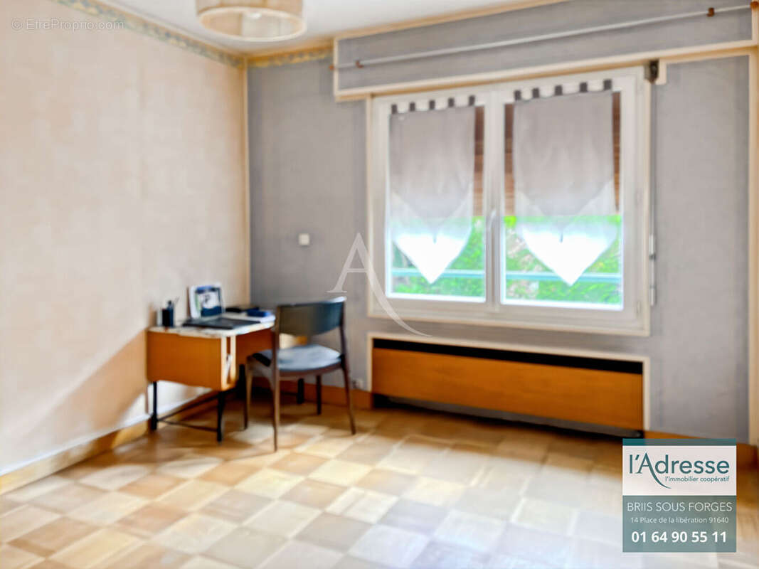 Maison à BRIIS-SOUS-FORGES