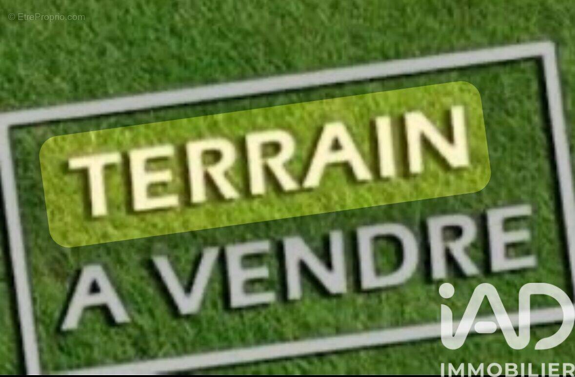 Photo 1 - Terrain à PELISSANNE