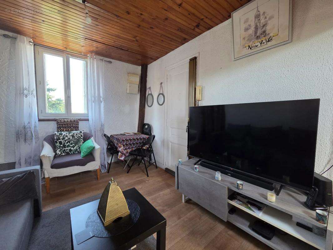 Appartement à VILLENEUVE-SAINT-GEORGES