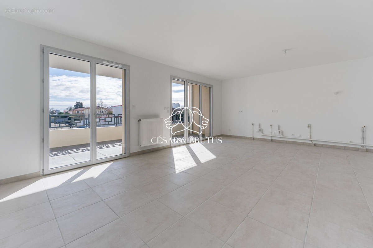 Appartement 80 m² à Meyzieu  - photo 4