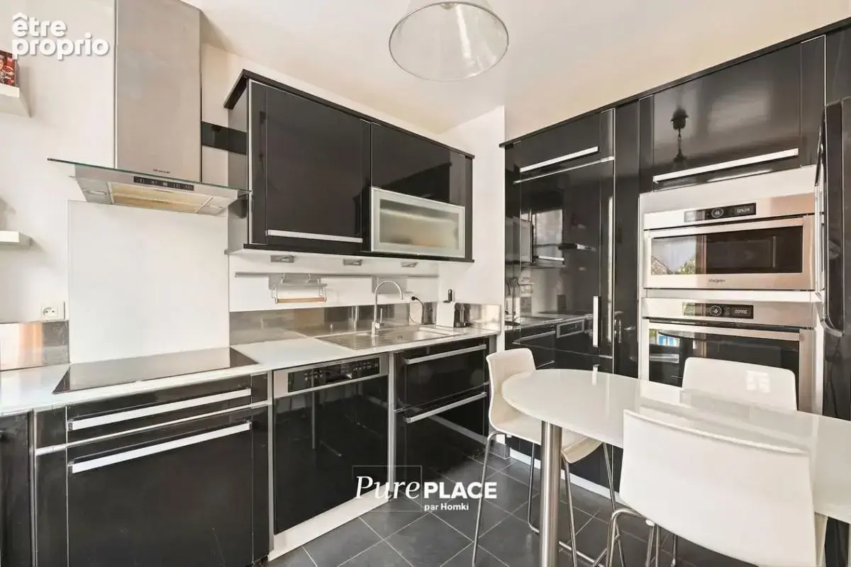 Appartement T4 de 82 m² à Versailles - photo 2
