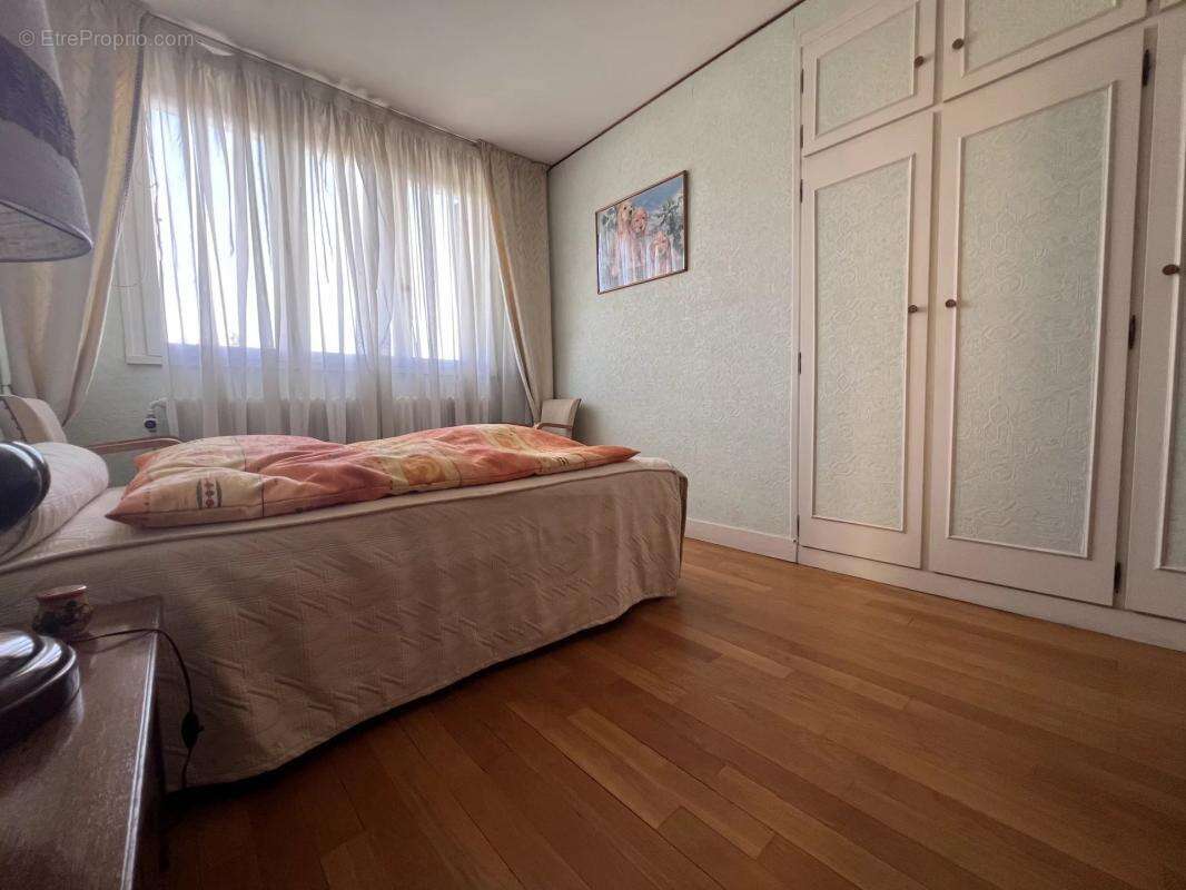 Maison à LES CLAYES-SOUS-BOIS