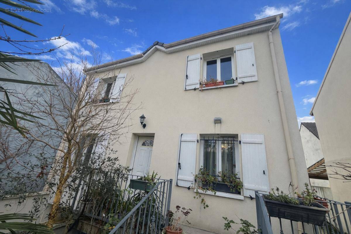 Maison à COLOMBES