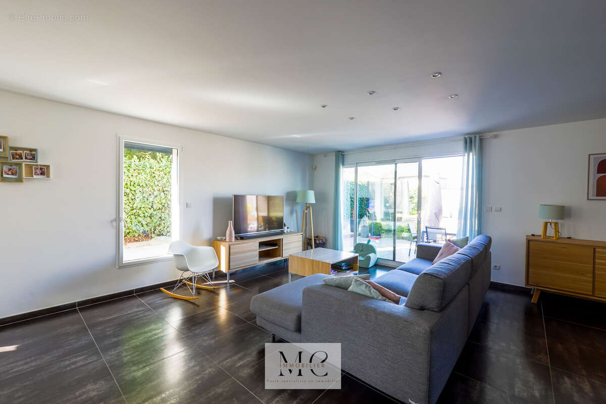 HAISNES Individuelle 163m2 3ch bureau - 70m2 de pièce de vie. - photo 4