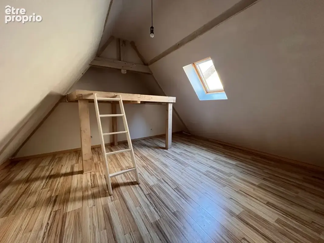 Pour INVESTISSEURS - Maison de ville 5P - Au coeur des Remparts - photo 7