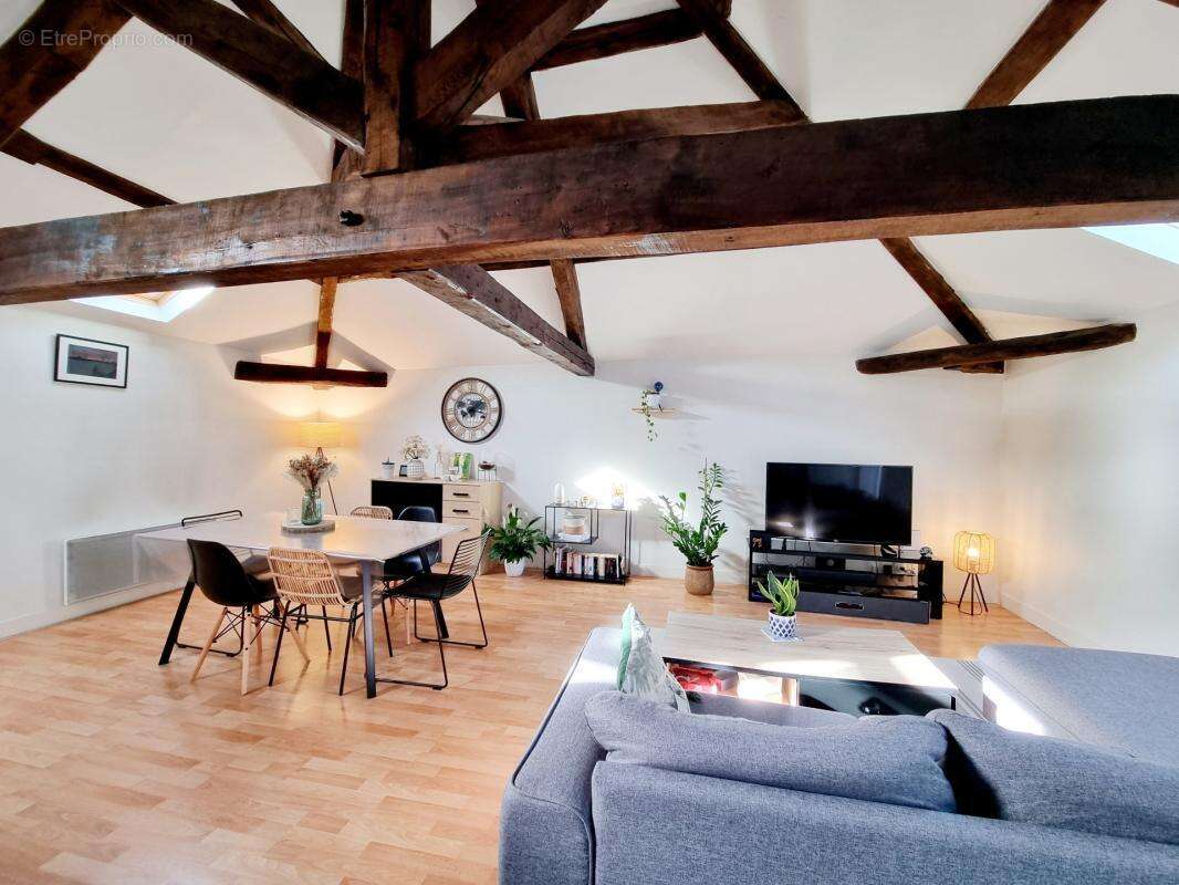 Appartement à ANGERVILLE