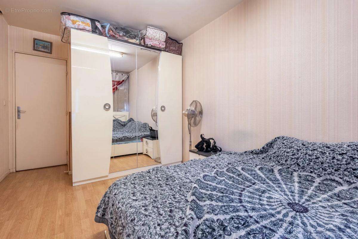 Appartement à LA COURNEUVE