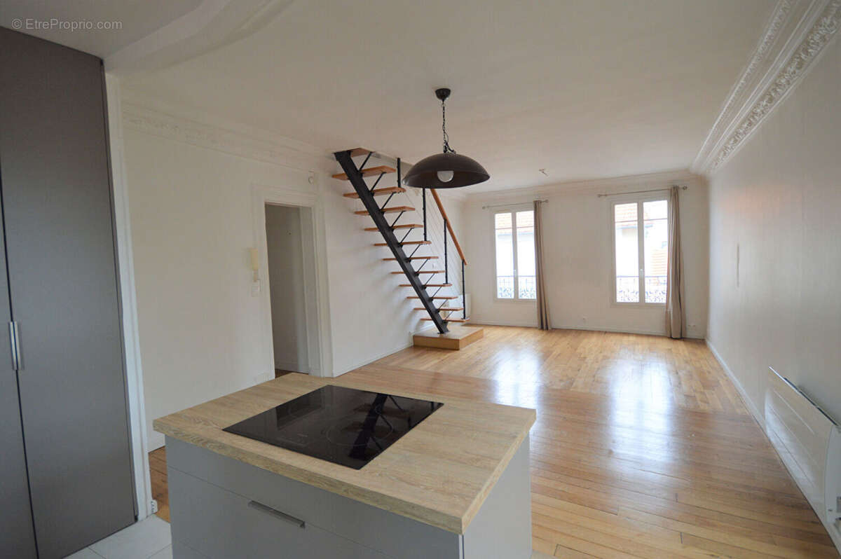 Appartement à NANTERRE