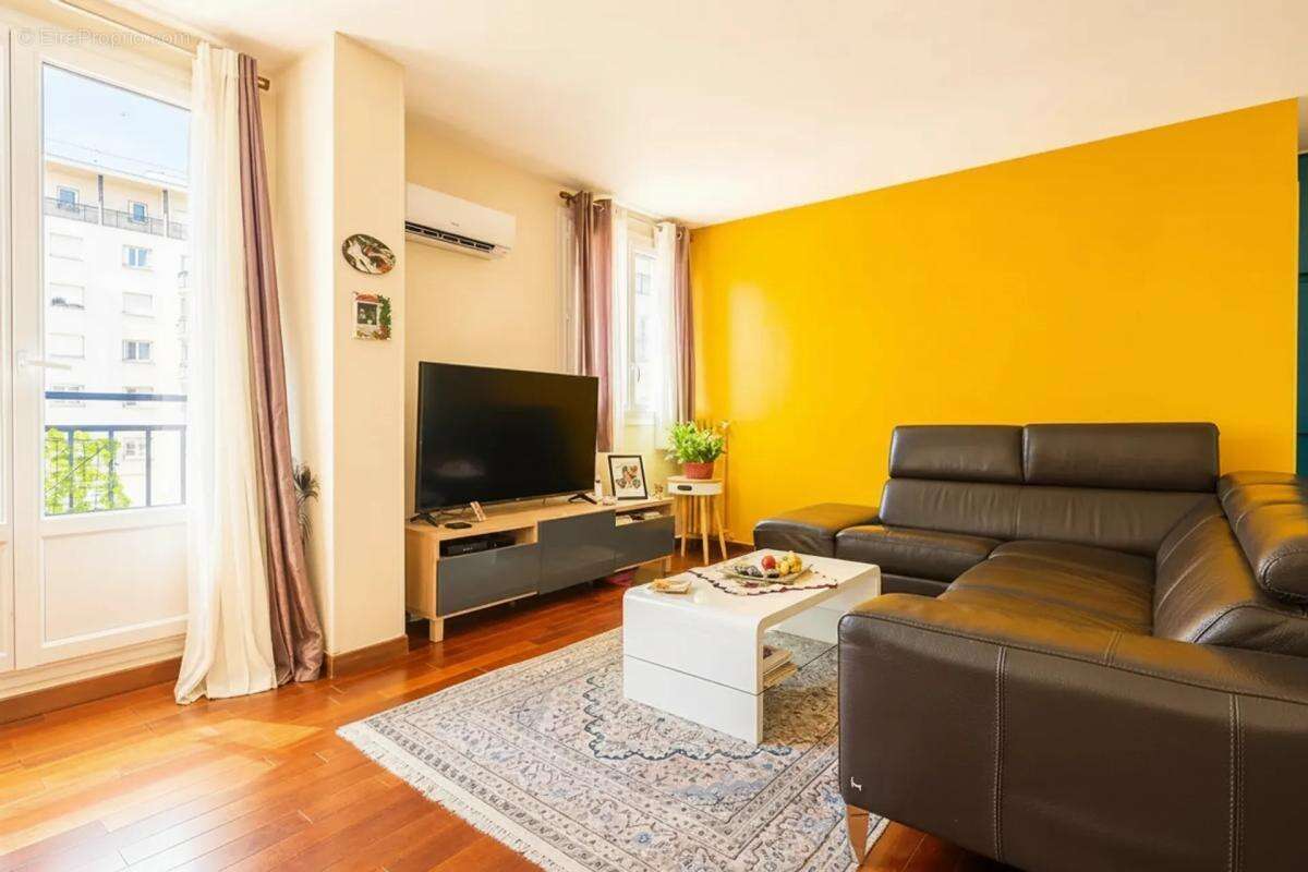 Appartement à NOGENT-SUR-MARNE