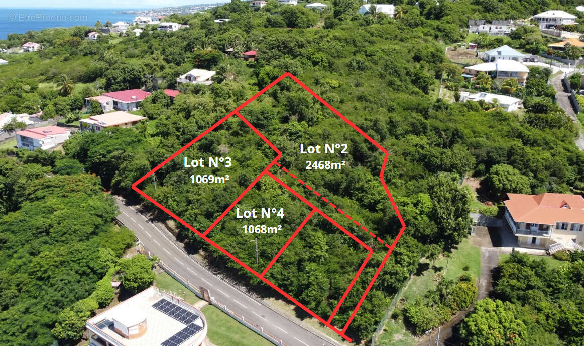 Terrain à VIEUX-FORT