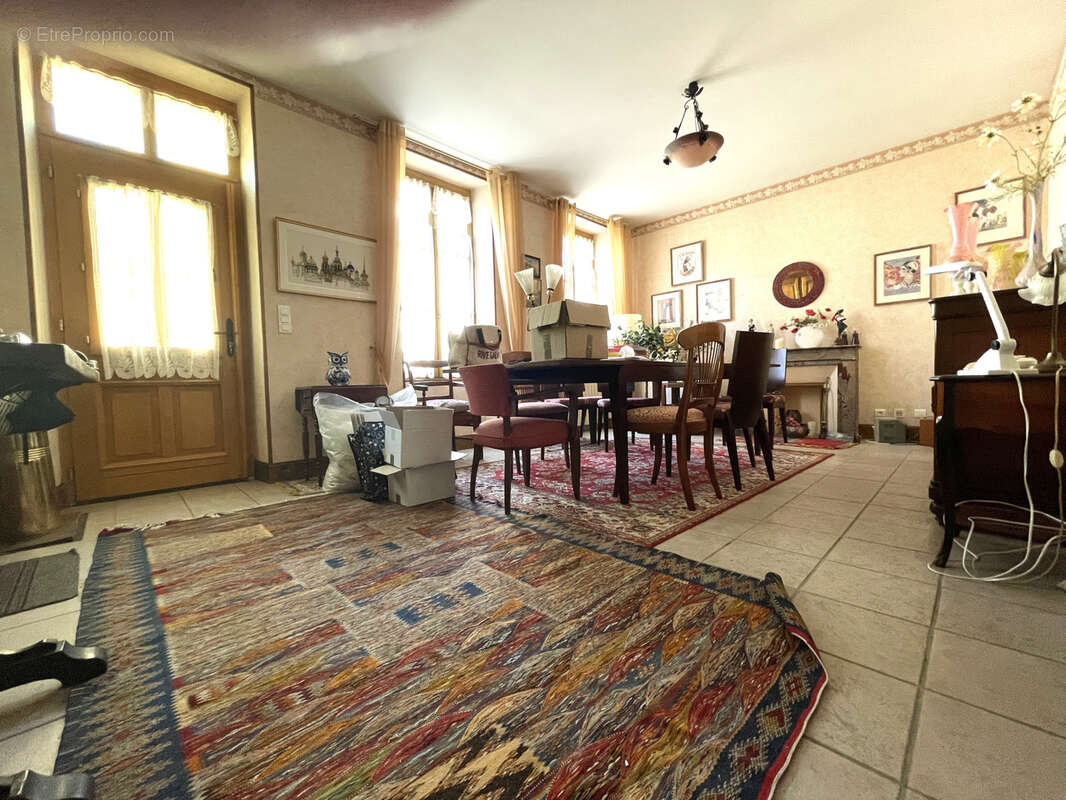 Maison à PREMERY