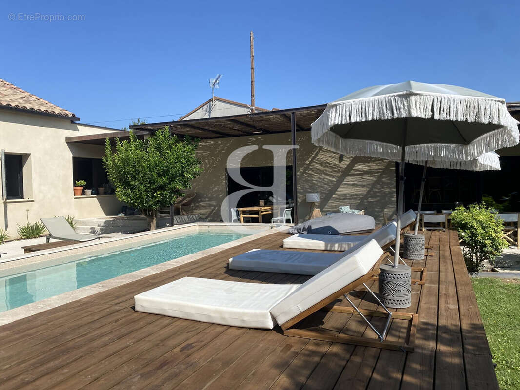 Maison 255 m² à Vaison-La-Romaine  - photo 3