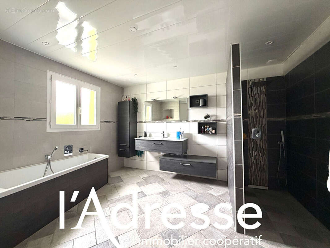 Maison plain pied  180 m2 octeville- sur-mer - photo 4