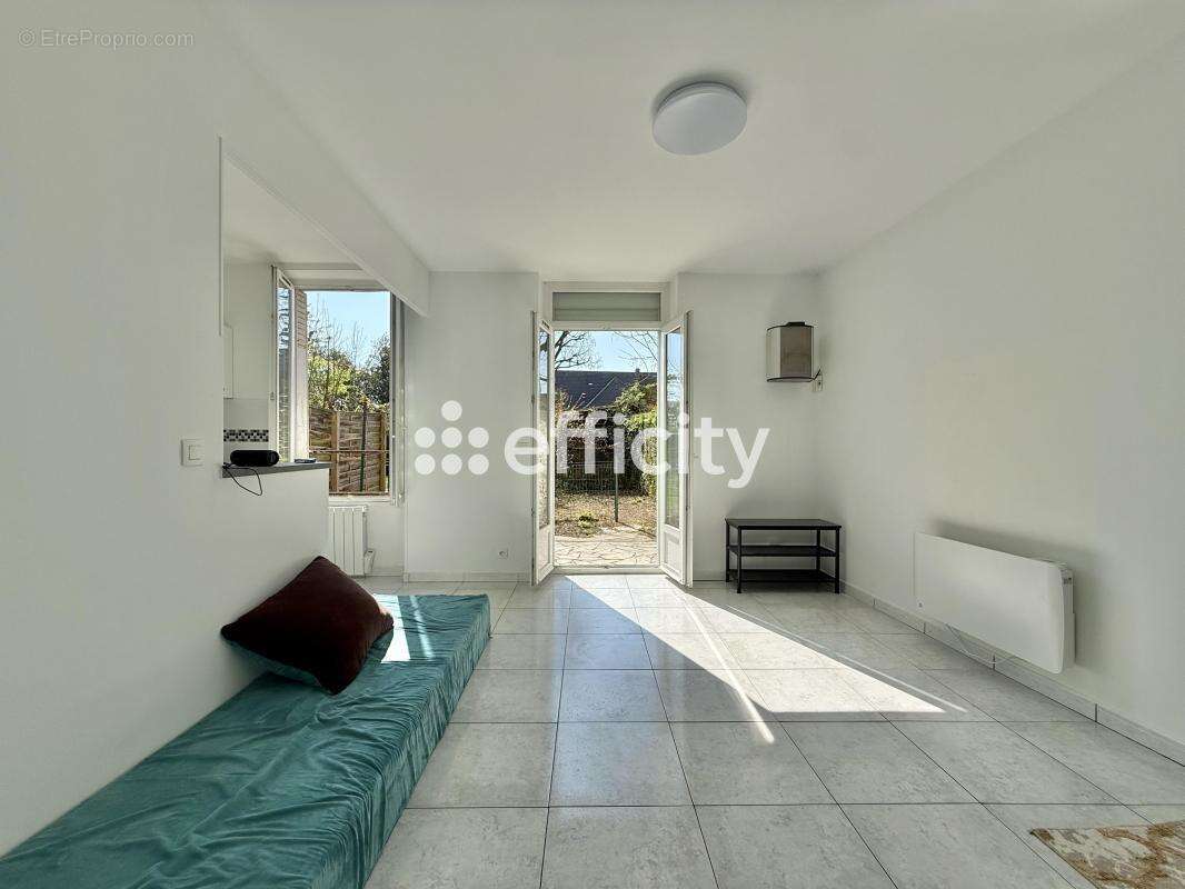 Appartement à BOURG-LA-REINE