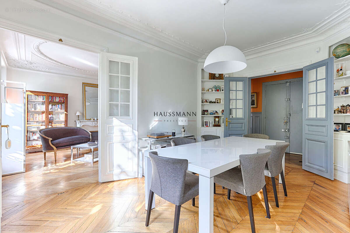 Appartement à PARIS-10E