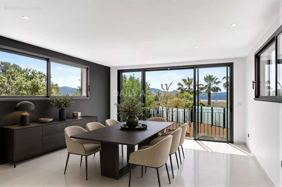 Maison Neuve Vue Dégagée Saint Cyr sur Mer - photo 13